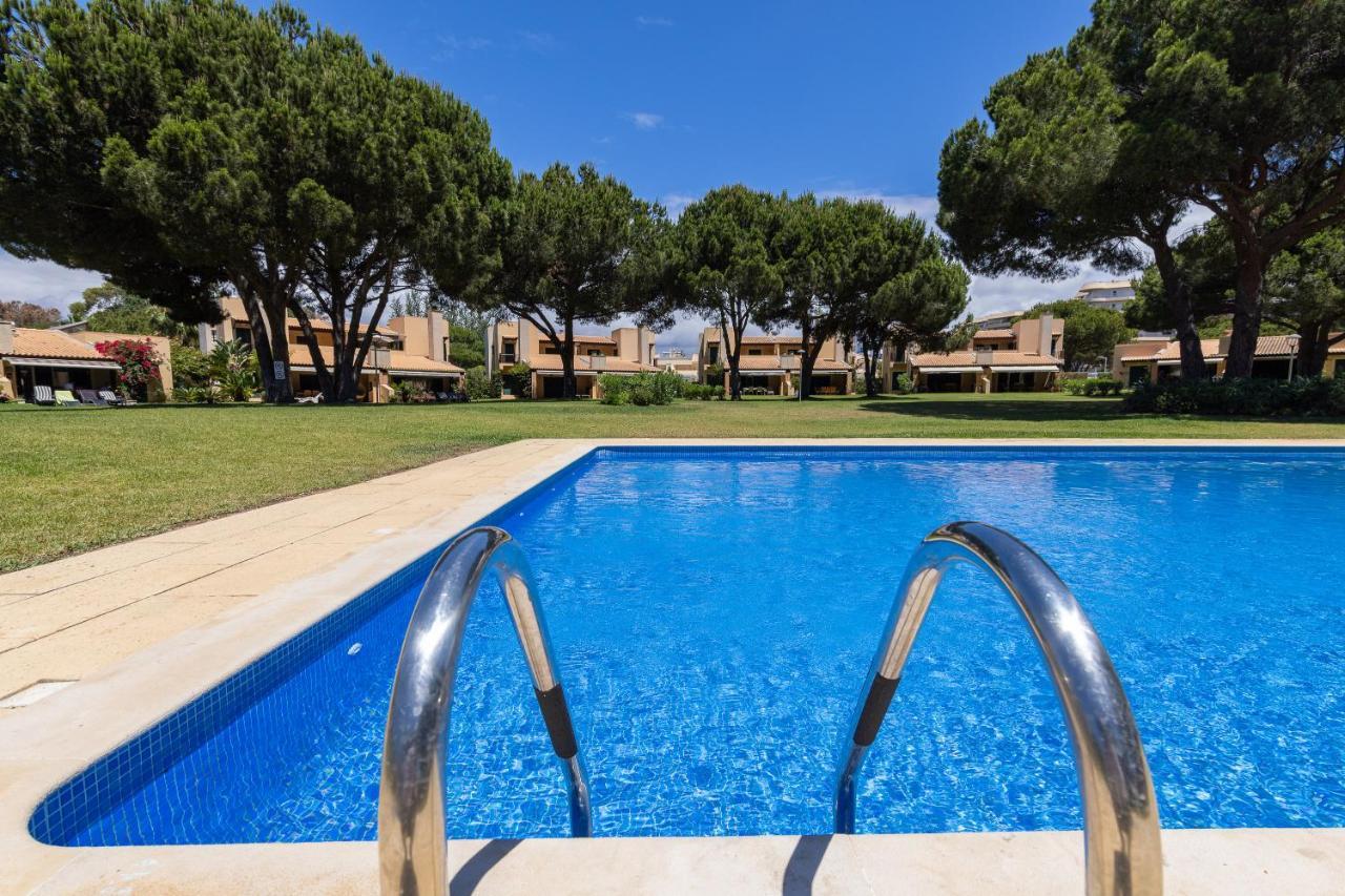 Casa De Ferias Com Piscina - Condominio Vilamouratenis Bagian luar foto